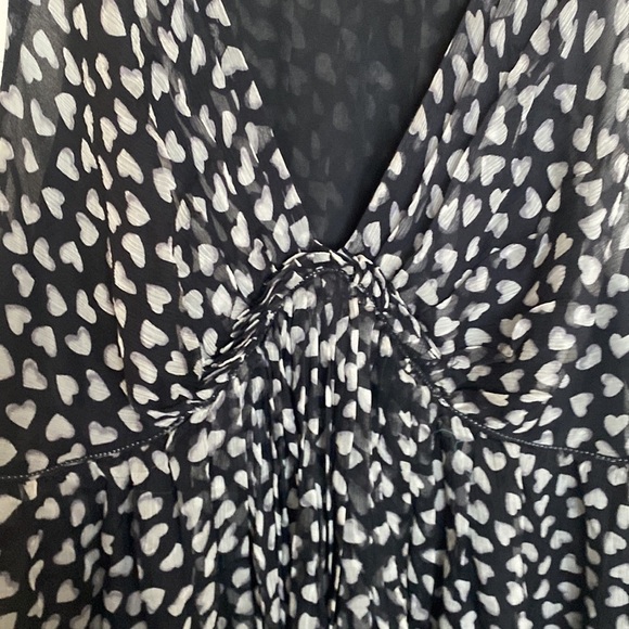 Leon Max Limited Edition Hearts 100% Silk Empire Waist Halter Dress, Size 4 - Picture 10 of 14